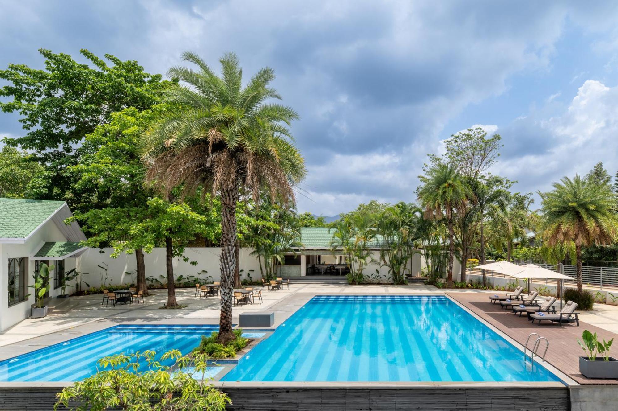 ホテル Energise Soul Retreat Trimbakeshwar Nashik エクステリア 写真