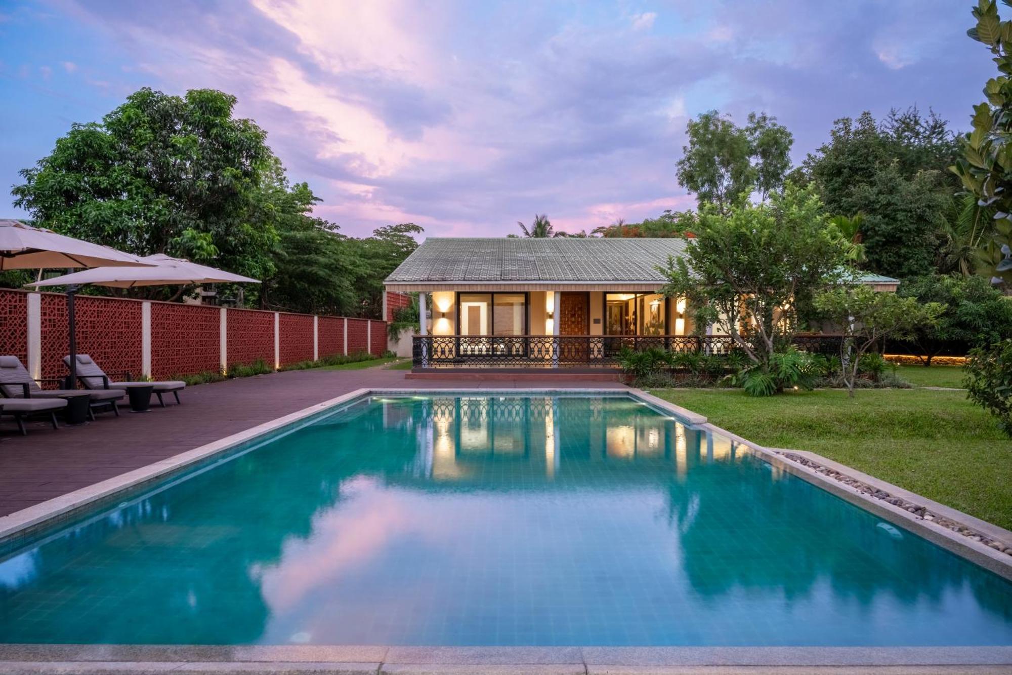 ホテル Energise Soul Retreat Trimbakeshwar Nashik エクステリア 写真