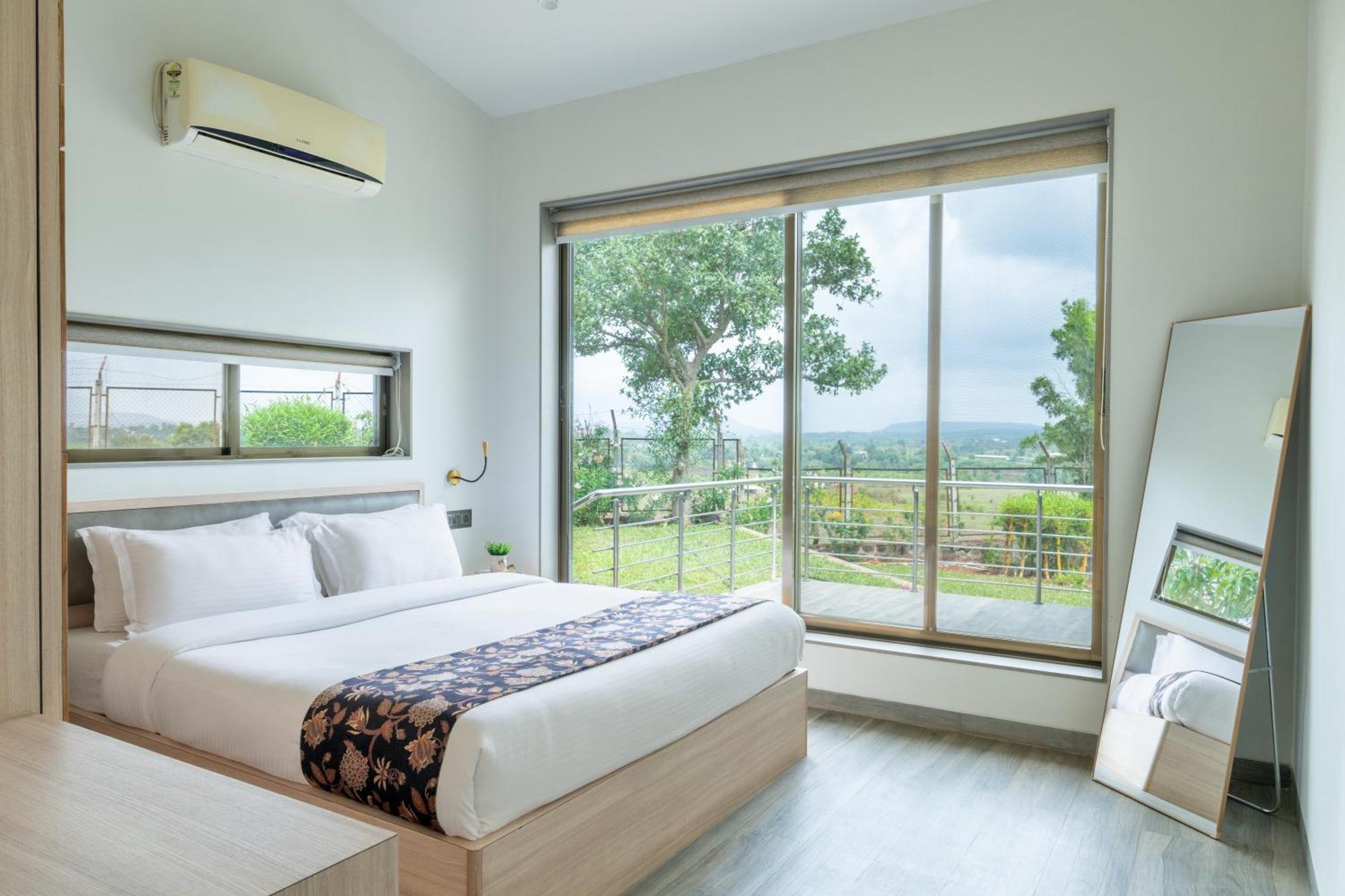 ホテル Energise Soul Retreat Trimbakeshwar Nashik エクステリア 写真